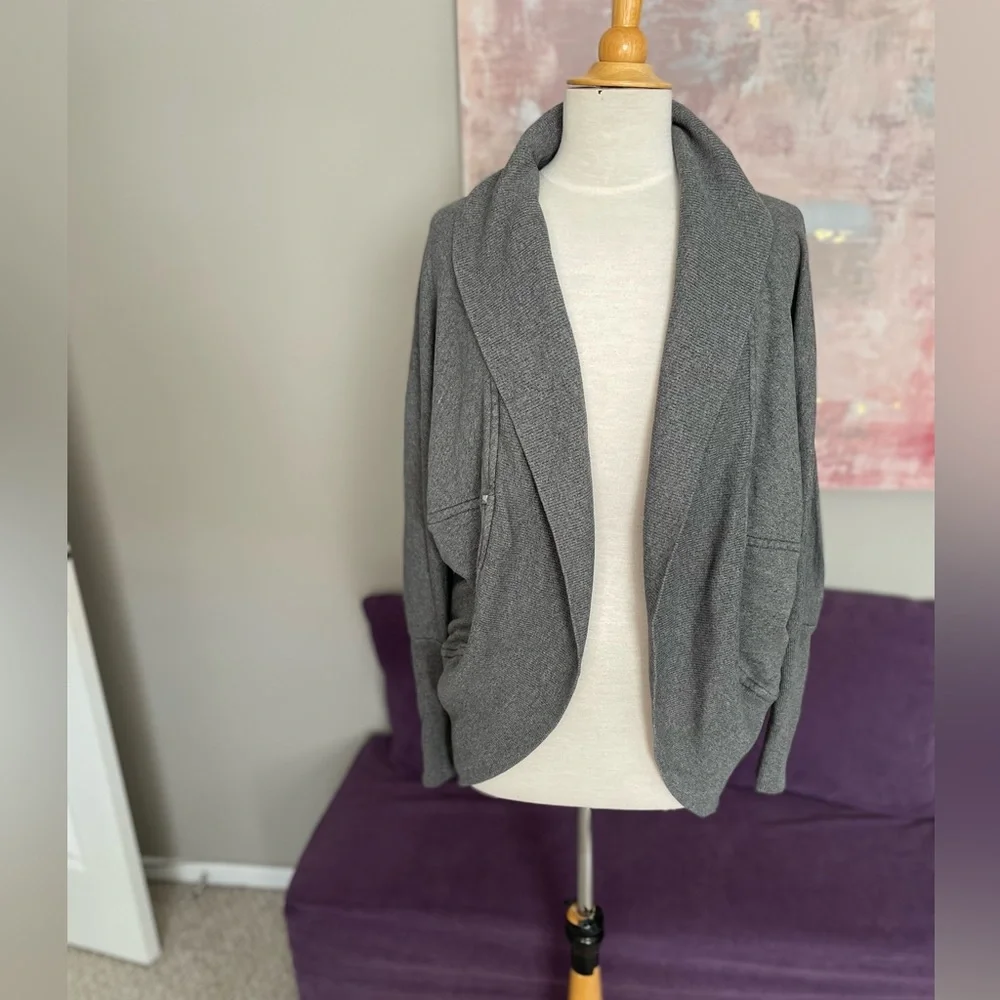 Aritzia Wilfred Cocoon Open Front Cardigan Sweat Shirt  Soft Gray Size  M‎ - Picture 3 of 10